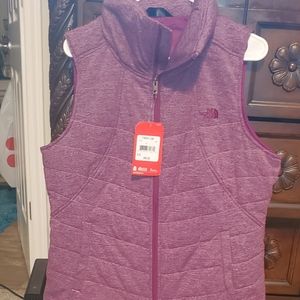 Women Northface Burgundy Vest